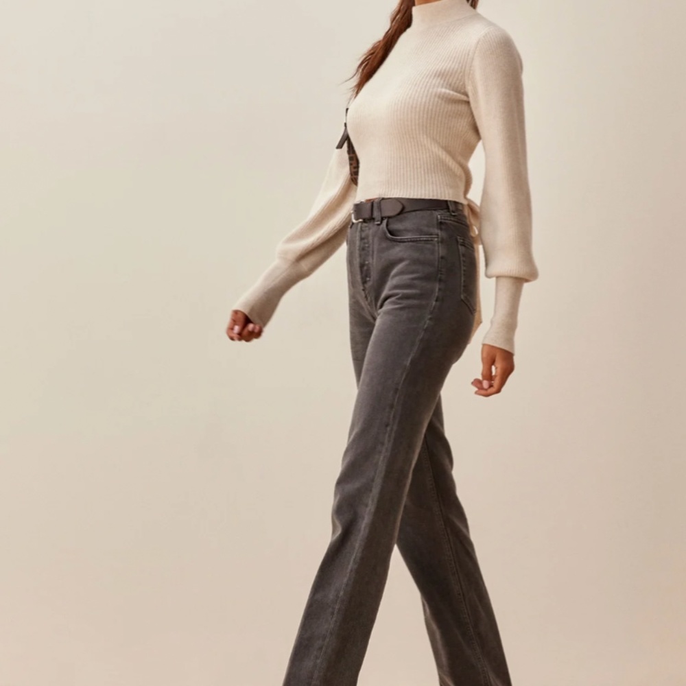Reformation Cynthia High Rise Straight Long Jeans in Seine wash, Size 26